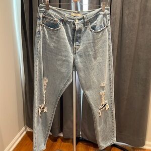 Levi’s distressed Wedgie Jeans